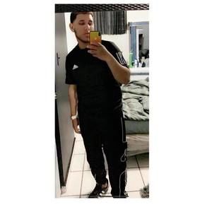 Meet your Posher, Julio